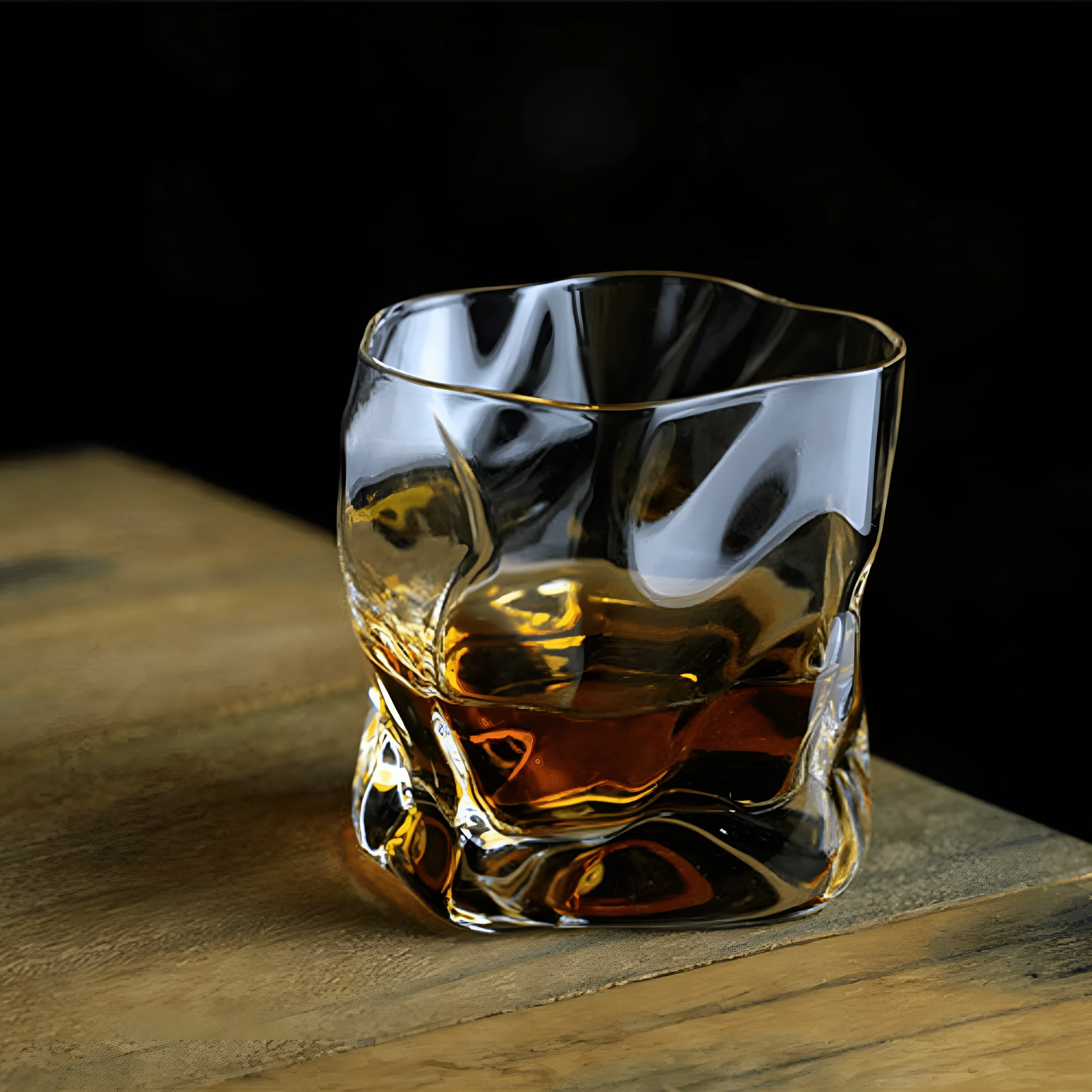 Hand-Cut Whiskey Glass in Edo Kiriko Style – Unique Crumple Design
