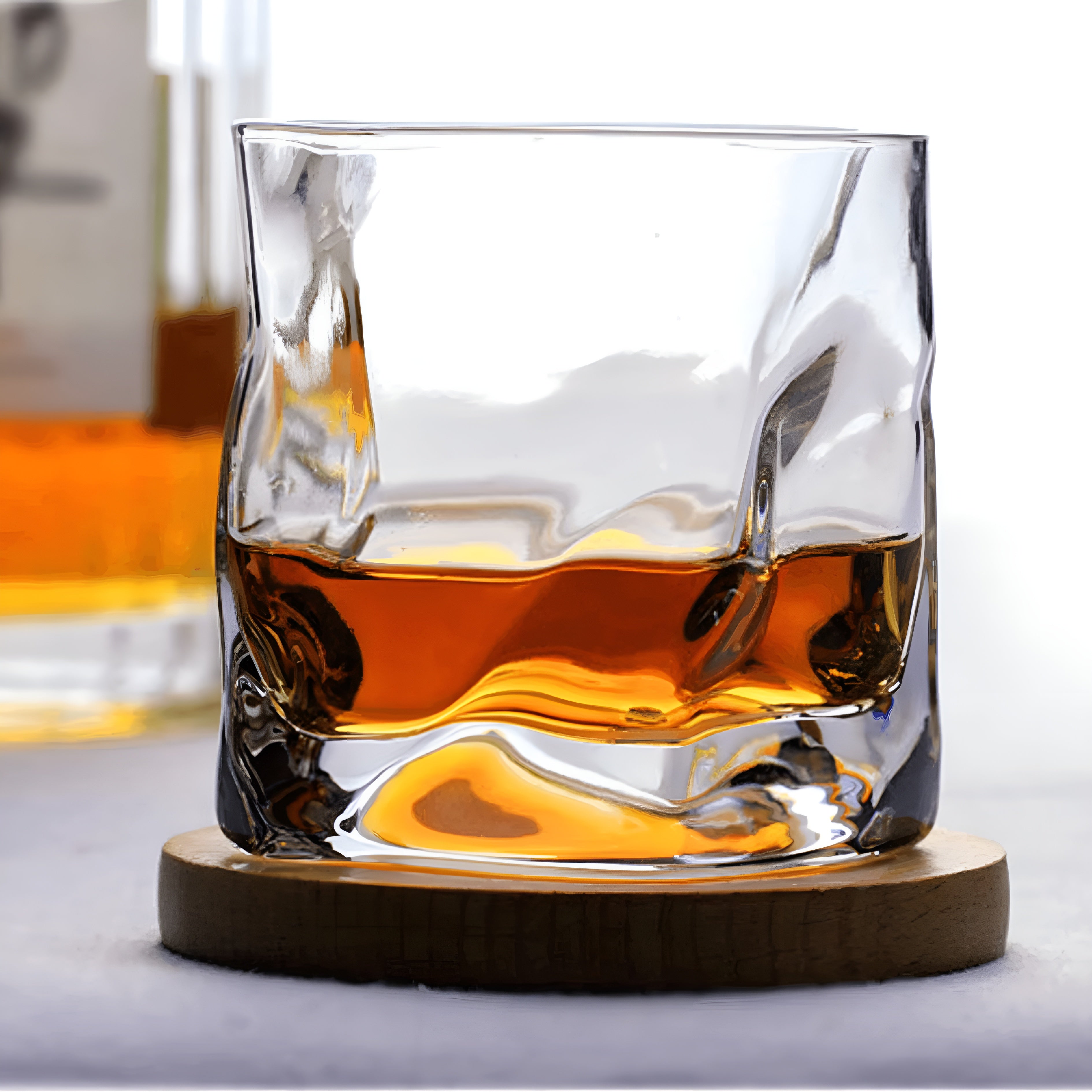 Hand-Cut Whiskey Glass in Edo Kiriko Style – Unique Crumple Design