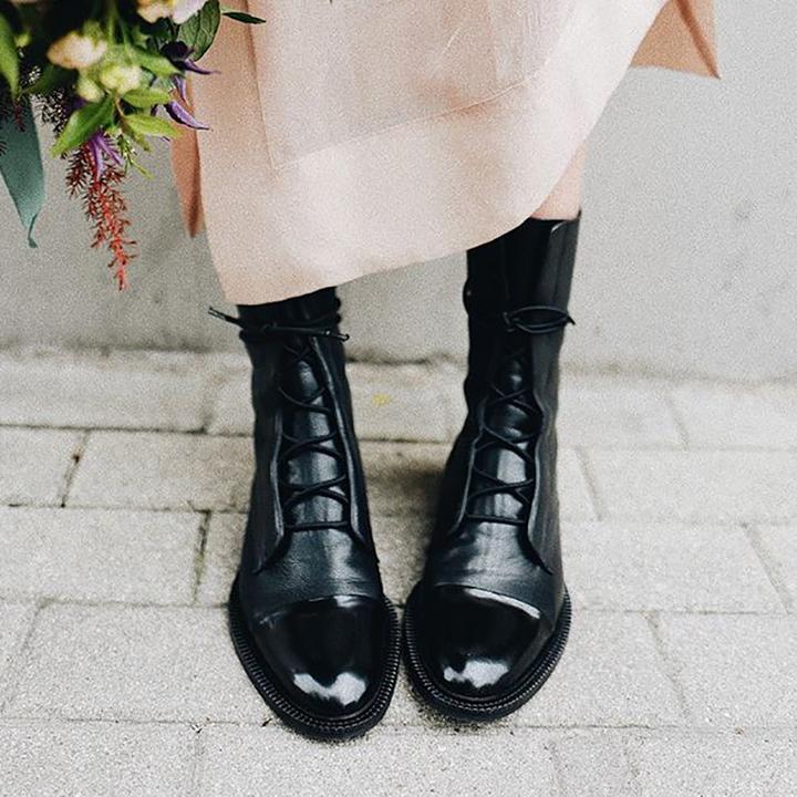 Women's Pointed Boots | Straps