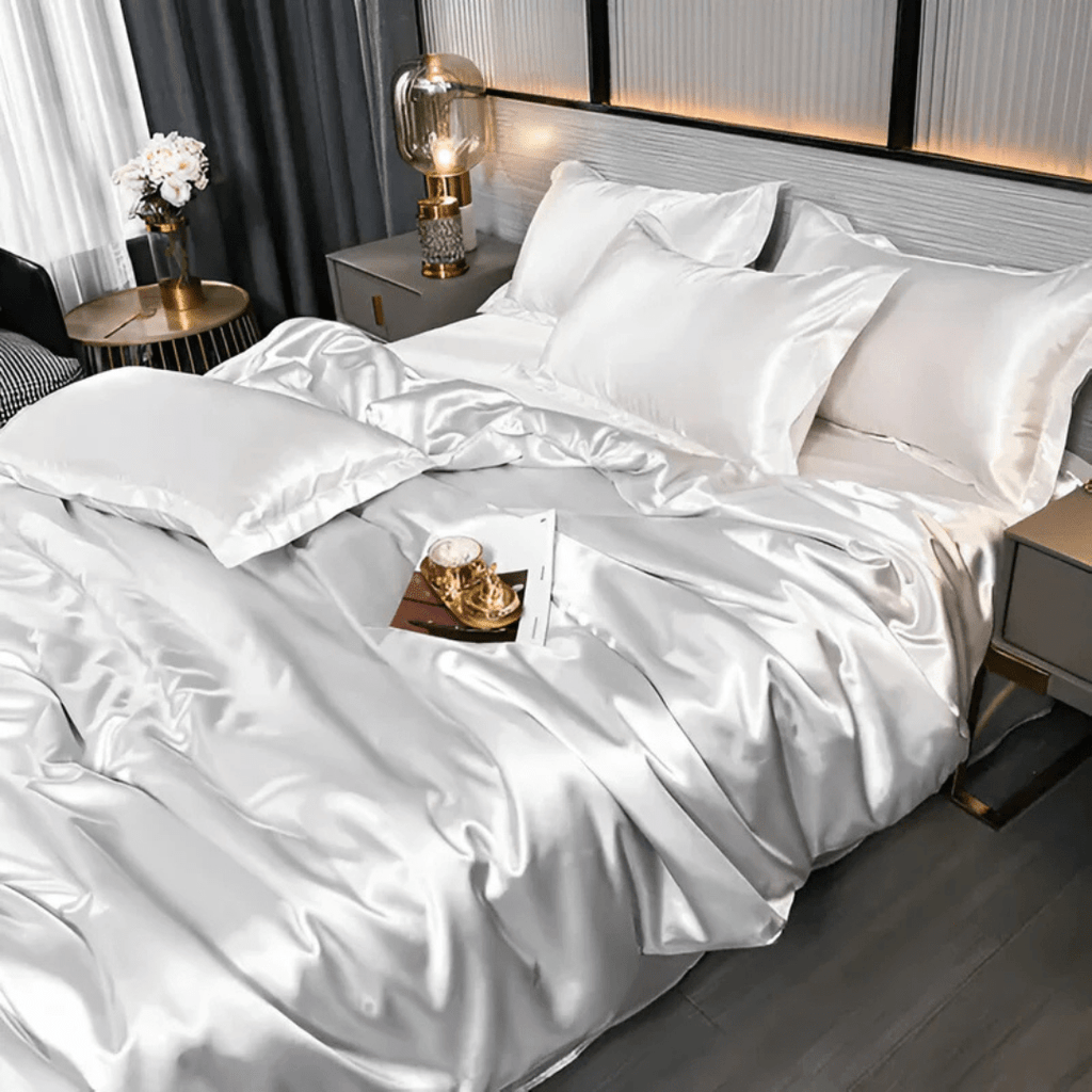 Luxurious Silk Bedding Set for Ultimate Comfort