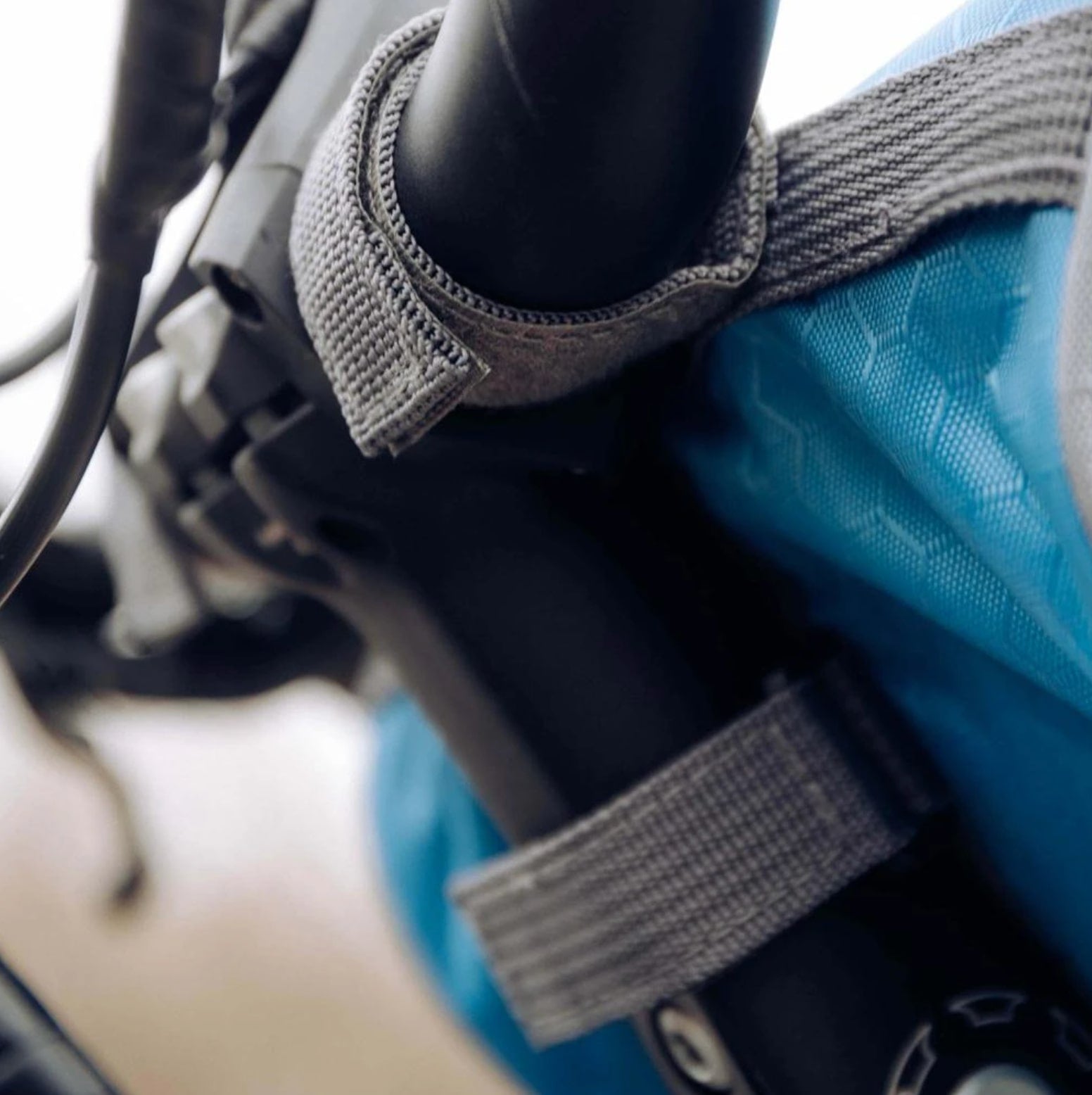 Waterproof Bicycle Handlebar Bag with Touchscreen