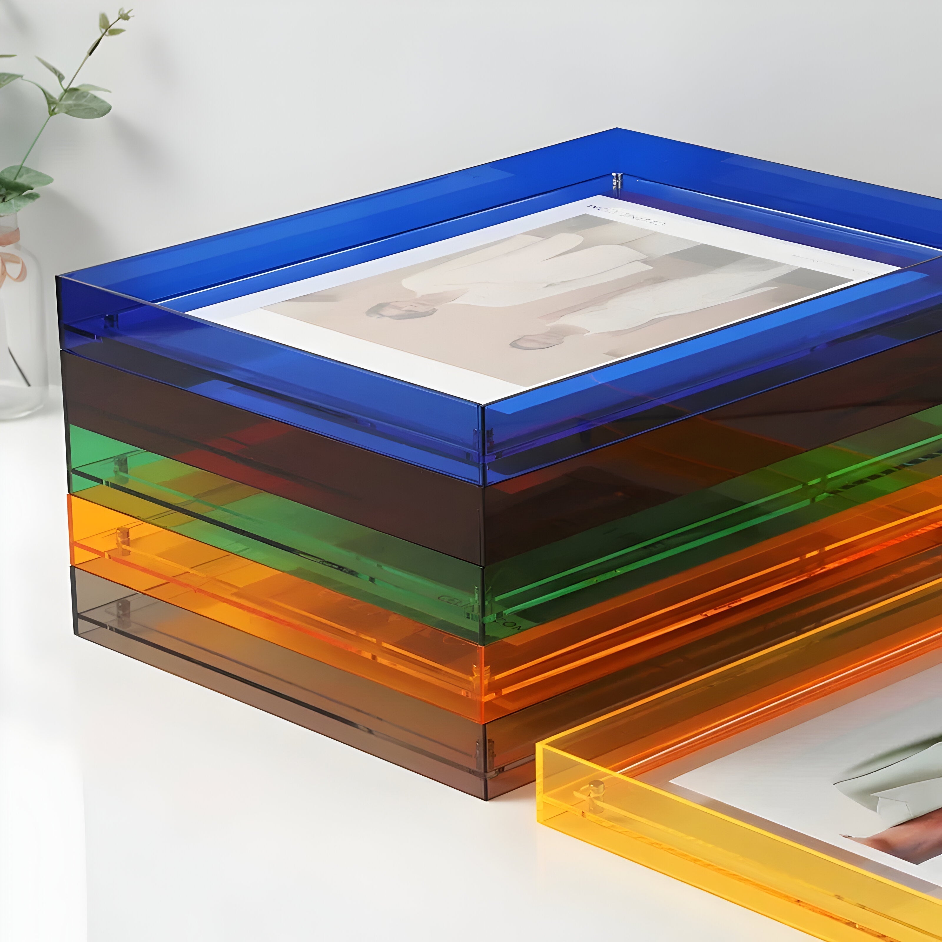 Modern Acrylic Picture Frame – Clear and Colored Options for Photo Protection