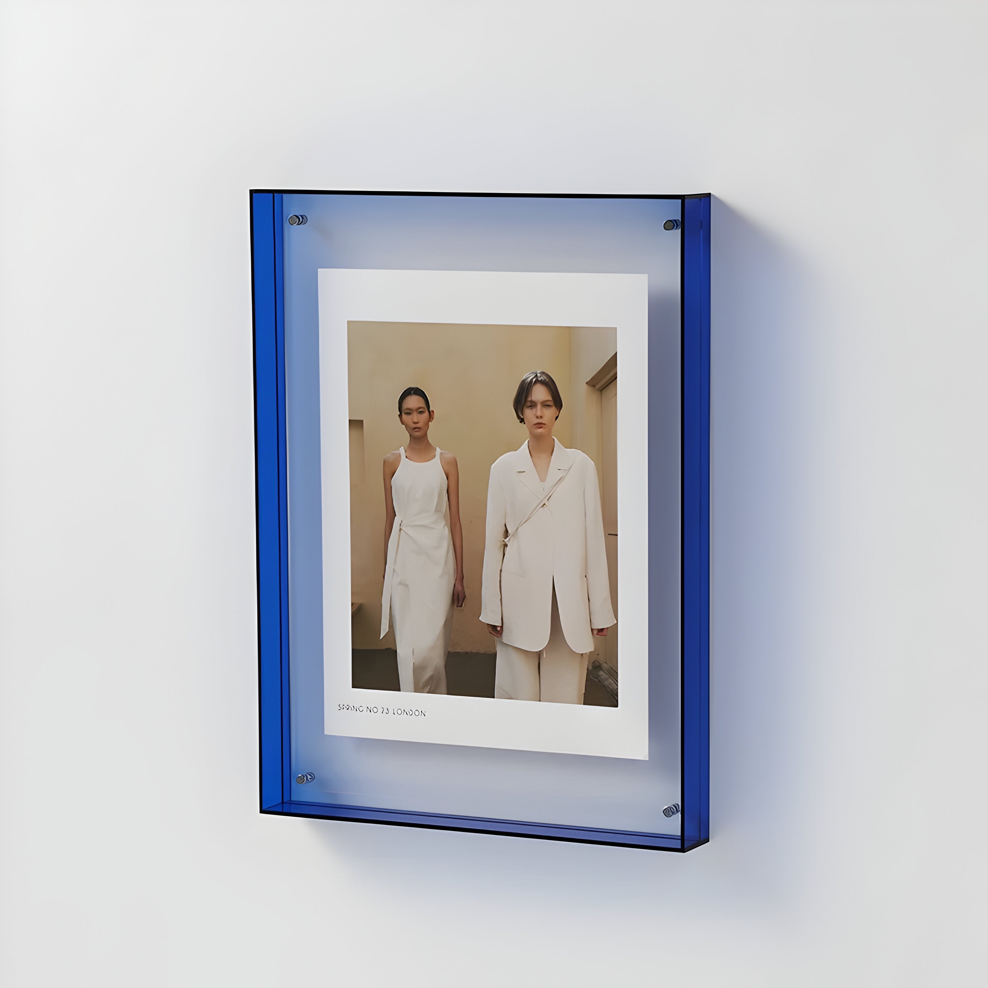 Modern Acrylic Picture Frame – Clear and Colored Options for Photo Protection